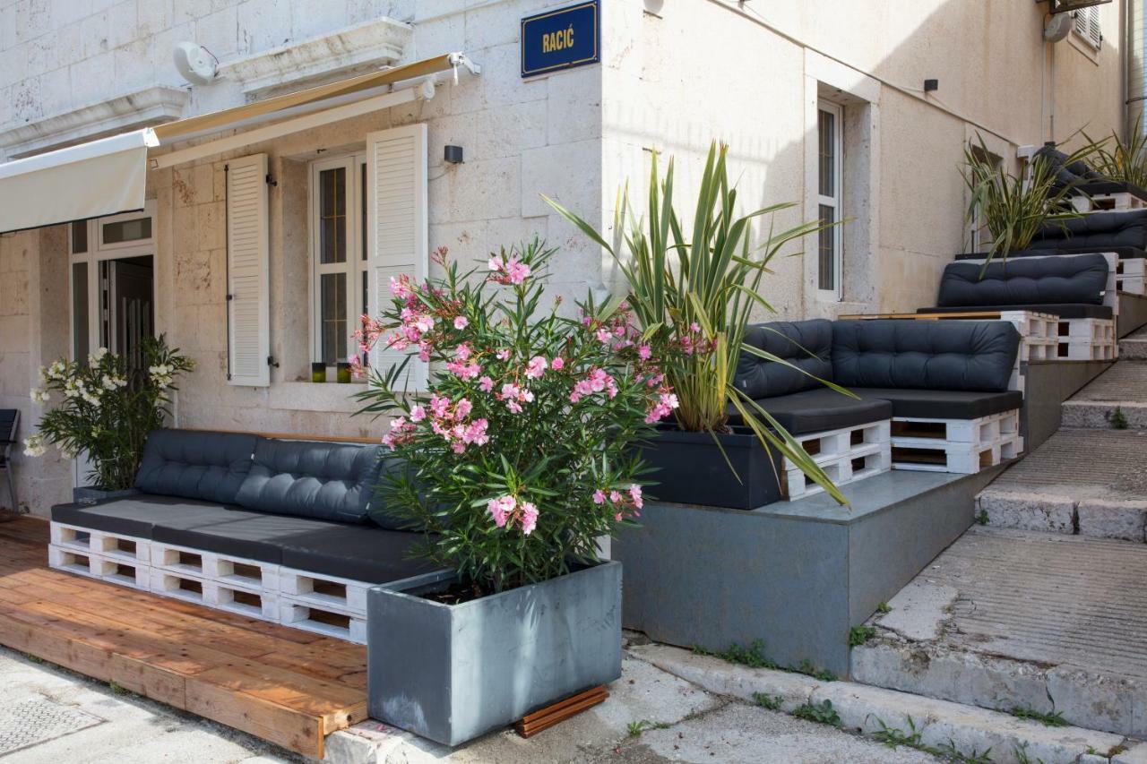 Olife Guesthouse Milna  Exterior photo
